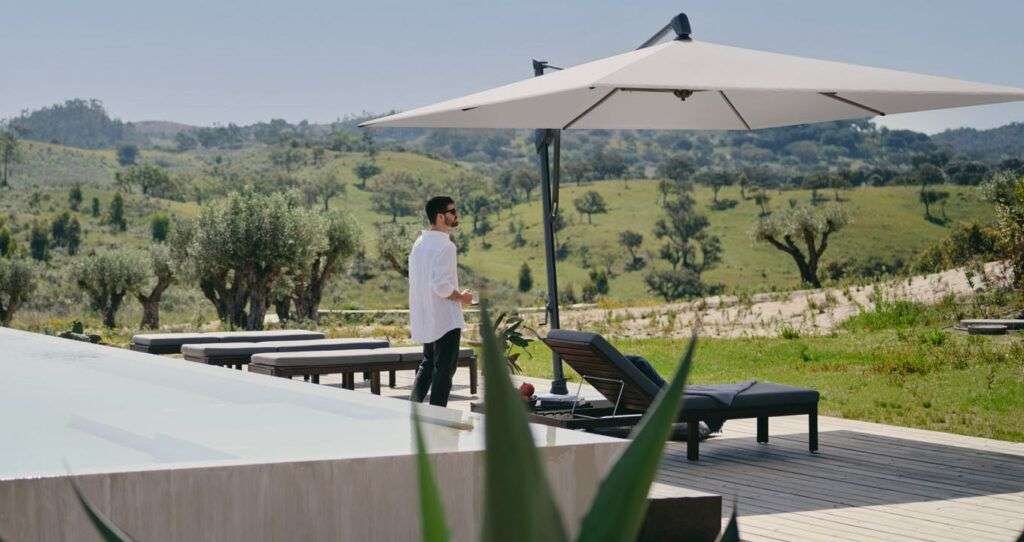 Cantilever Umbrella